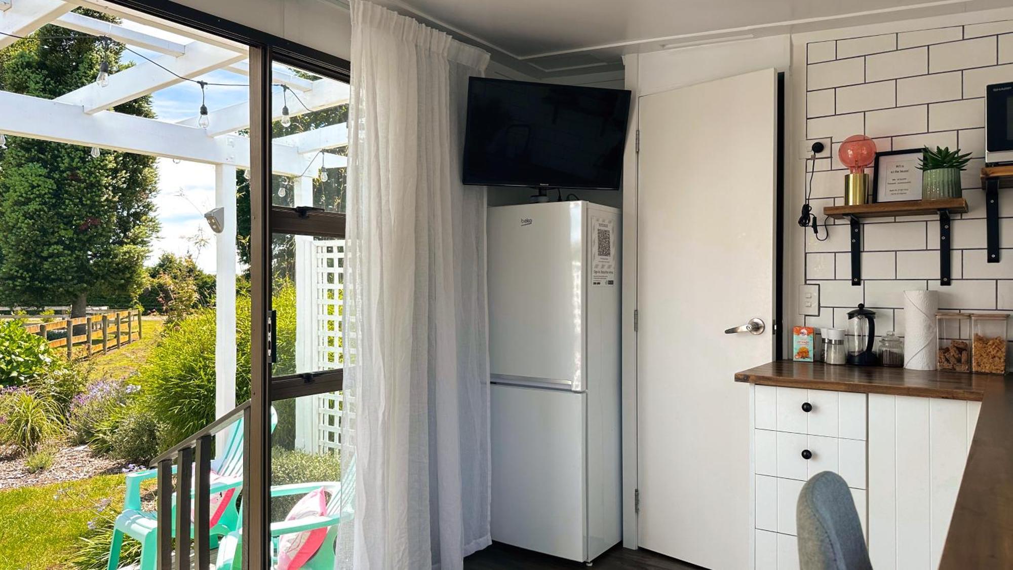 Villa Rustling Oaks Nz Tropical Tiny House Tamahere Esterno foto
