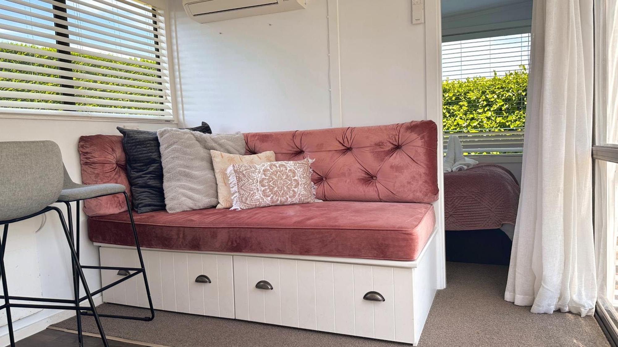Villa Rustling Oaks Nz Tropical Tiny House Tamahere Esterno foto